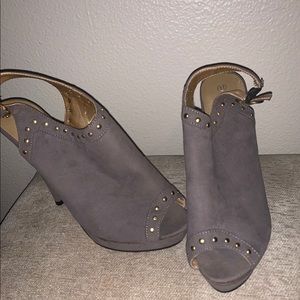 Gray Apple Bottoms Shoetie Open Toe Bootie Size 11